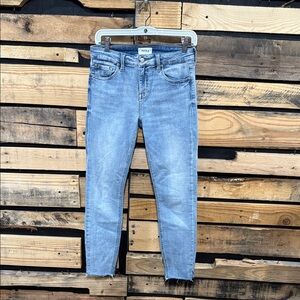 PISTOLA‎ Arielle Skinny Scissor Cut Hem
Jean Size 27 Style#: P6730MTW